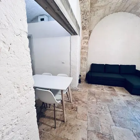 Appartamento Dante'S Patio Bari Esterno foto